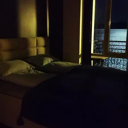 Seafront, Penthouse דירה הארסטד